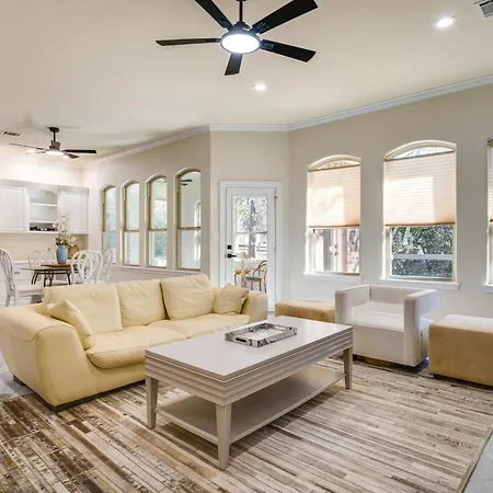 Spacious And Modern Home In Montgomery With Deck!